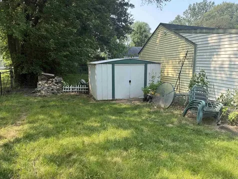 326 Indiana Street Waterloo IA 50703