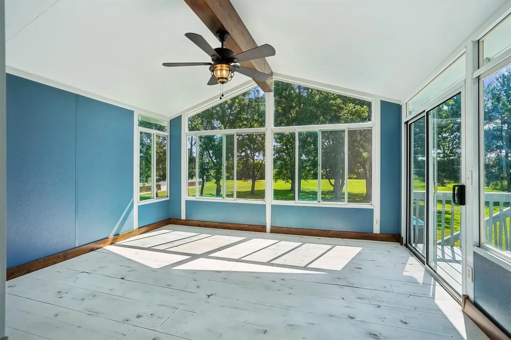 2317 S Frederick Avenue Oelwein IA 50662