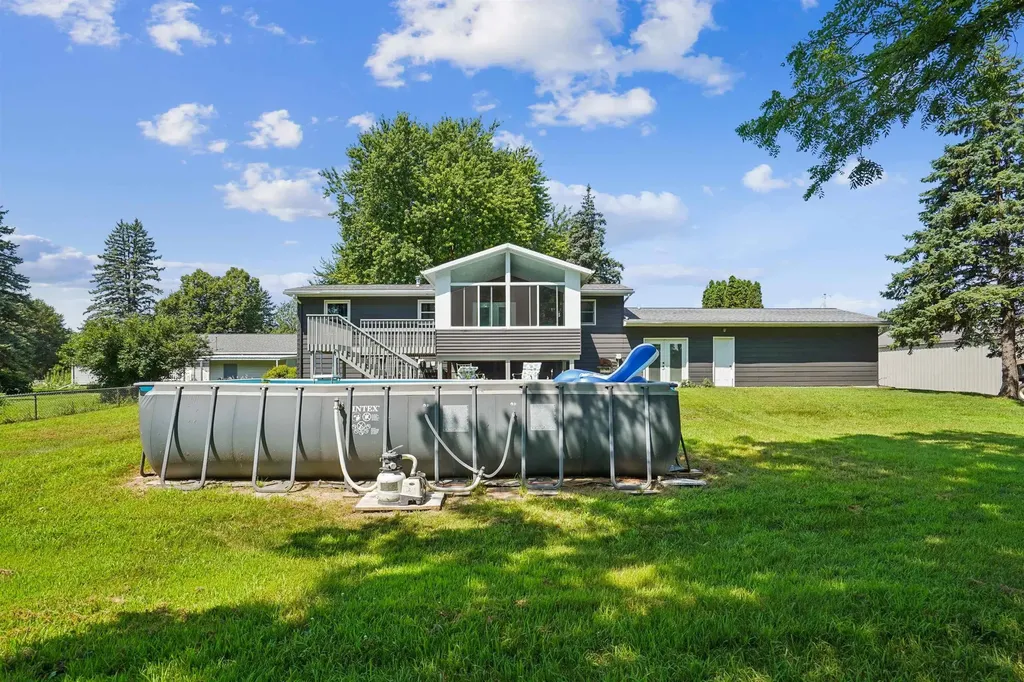 2317 S Frederick Avenue Oelwein IA 50662