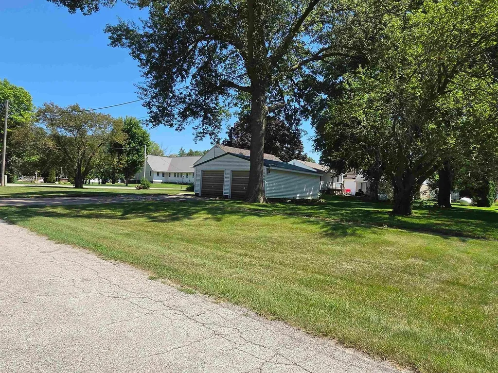 204 E Main Street Lincoln IA 50652