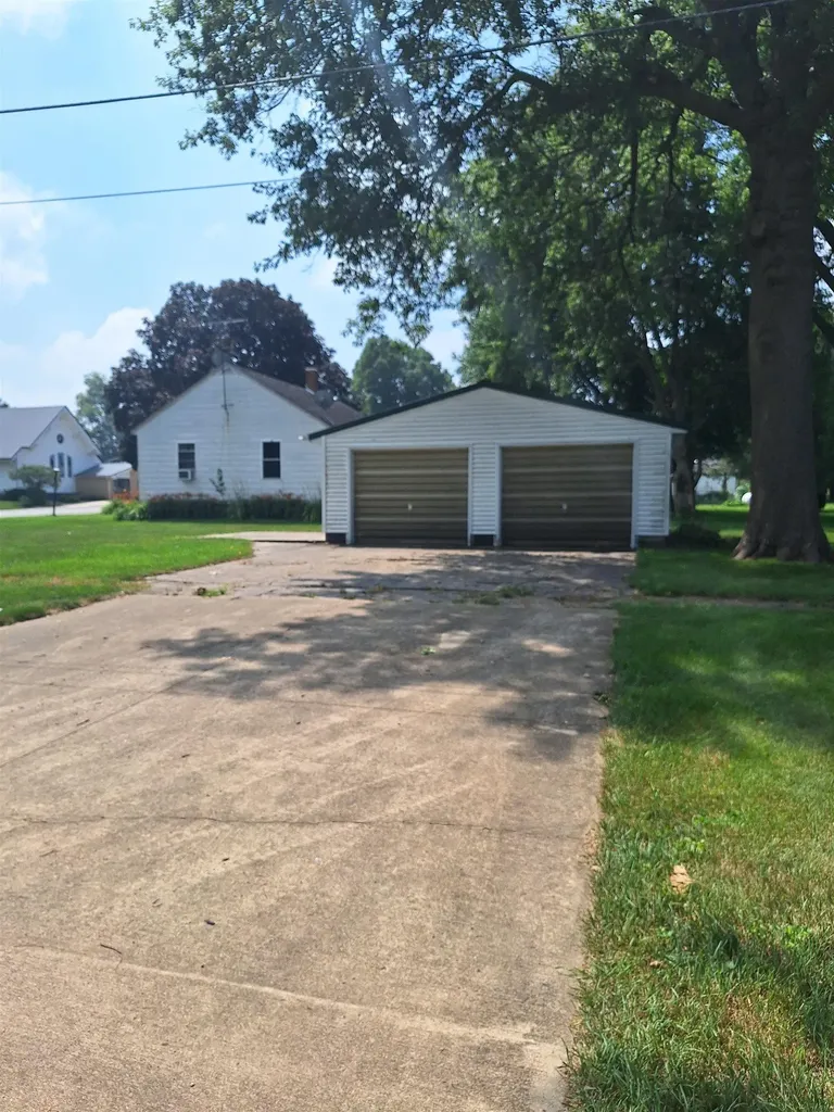 204 E Main Street Lincoln IA 50652