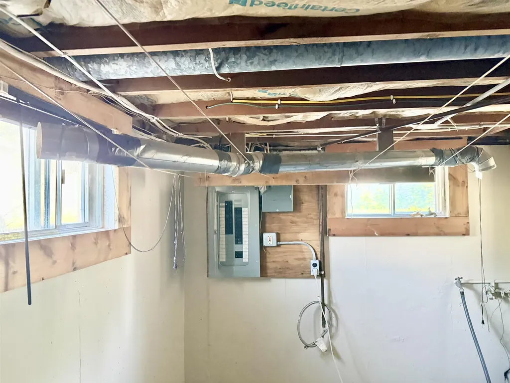 2903 Niles Street Waterloo IA 50703