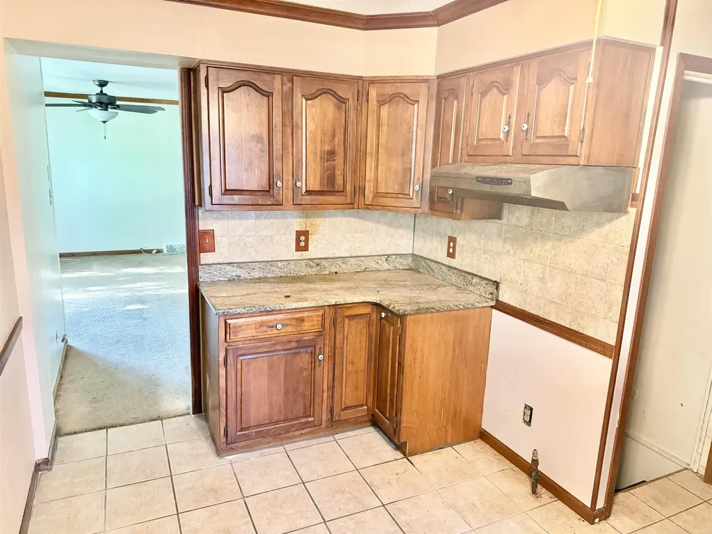 2903 Niles Street Waterloo IA 50703