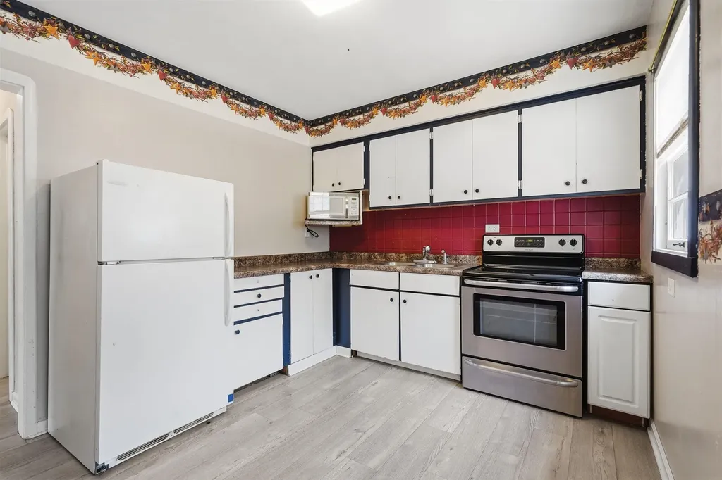 309 SE 1st Street Waverly IA 50677