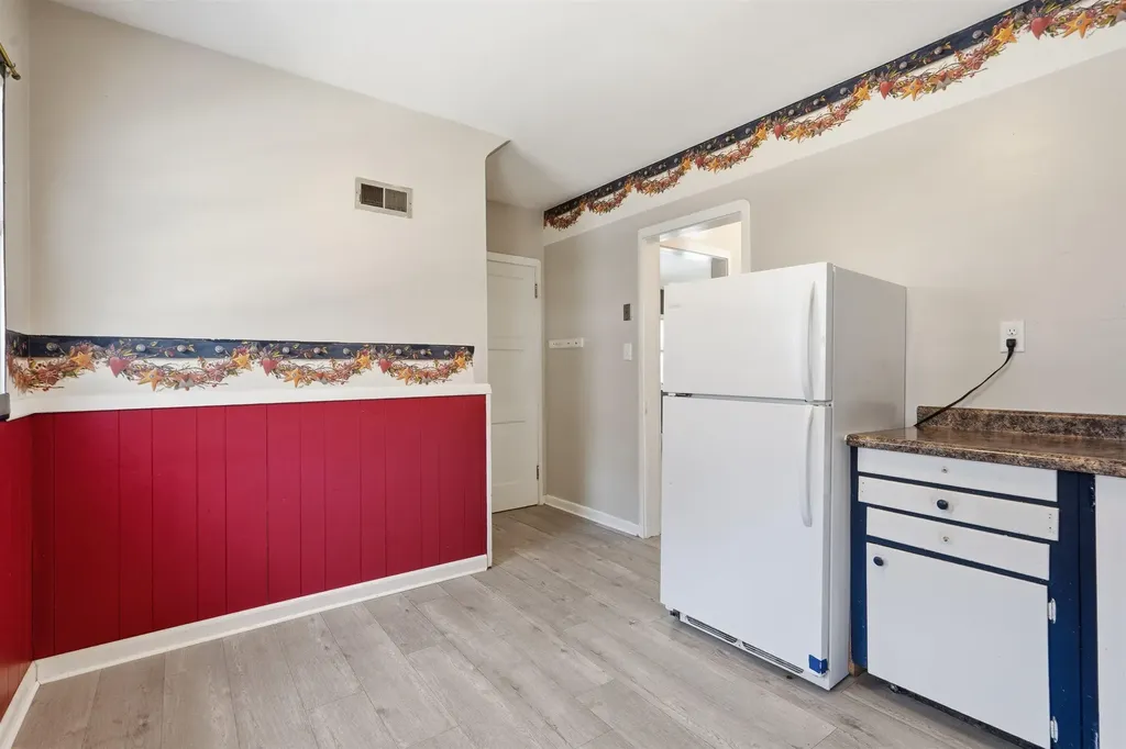309 SE 1st Street Waverly IA 50677