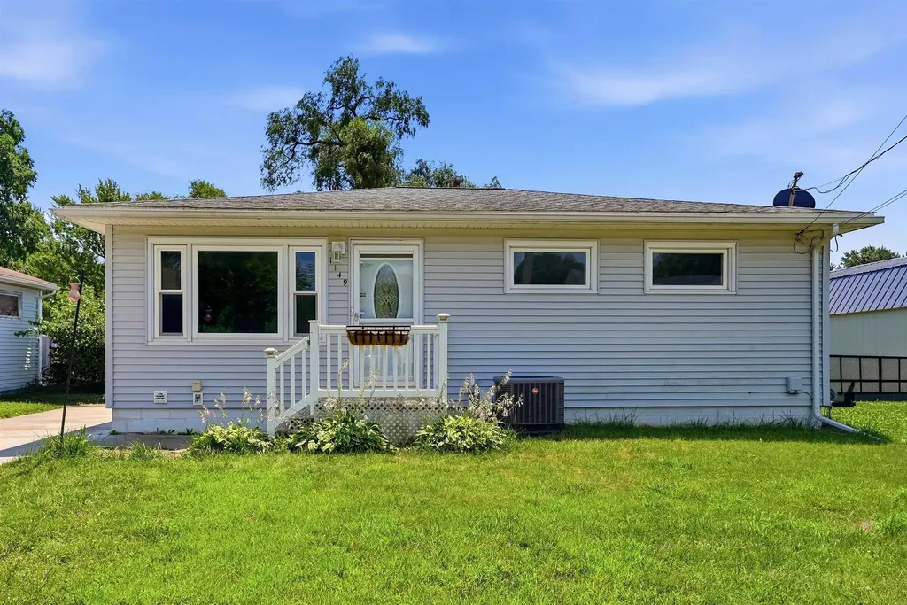 1149 Virginia Street Waterloo IA 50703