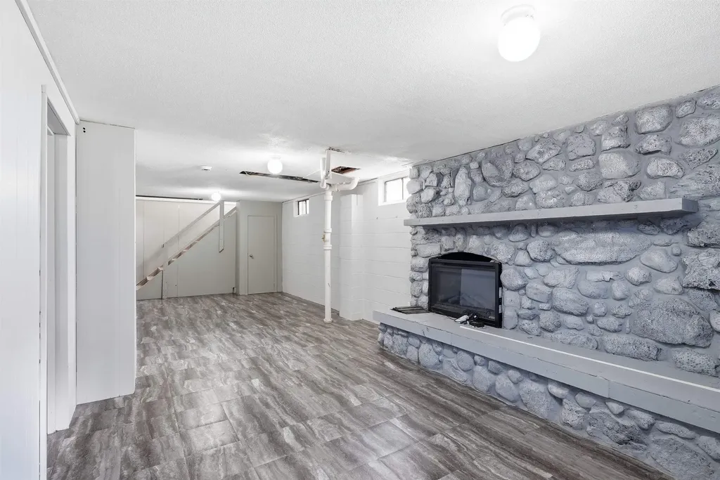 1149 Virginia Street Waterloo IA 50703