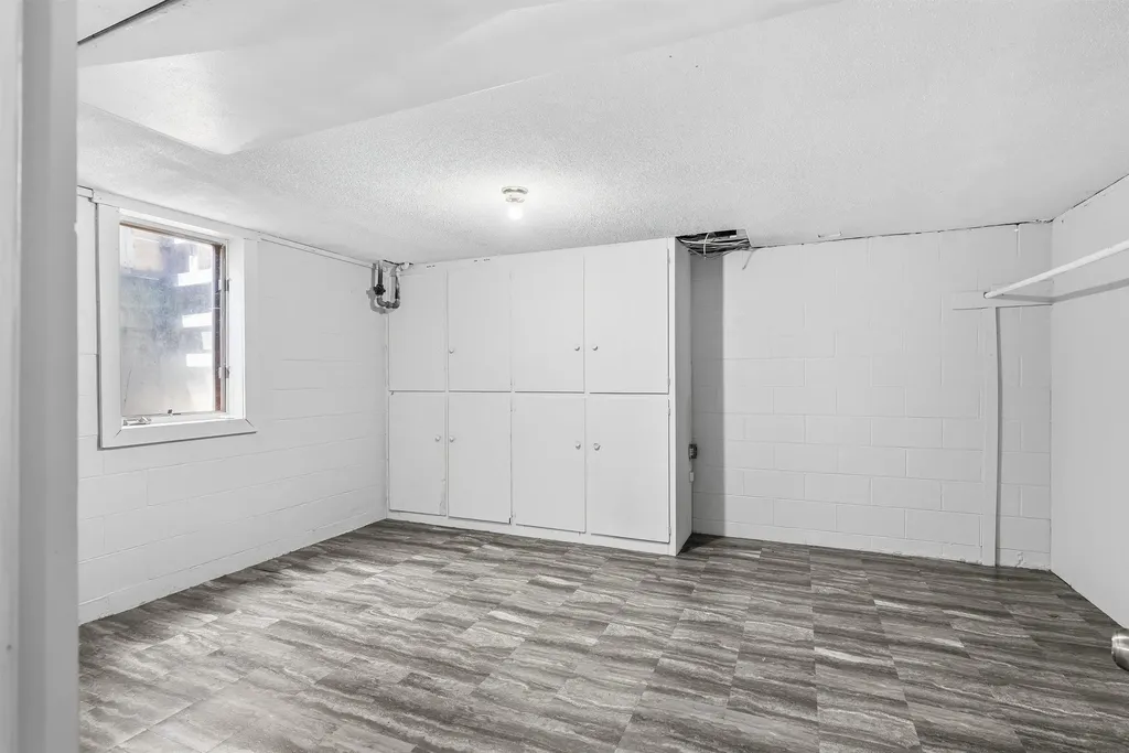 1149 Virginia Street Waterloo IA 50703