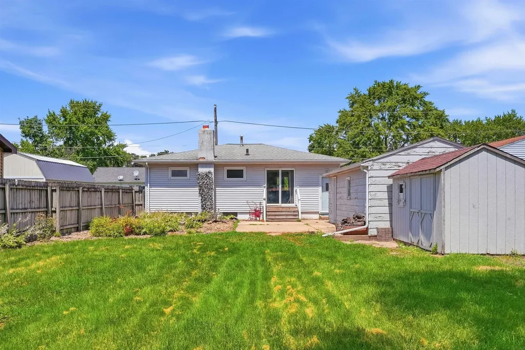 1149 Virginia Street Waterloo IA 50703