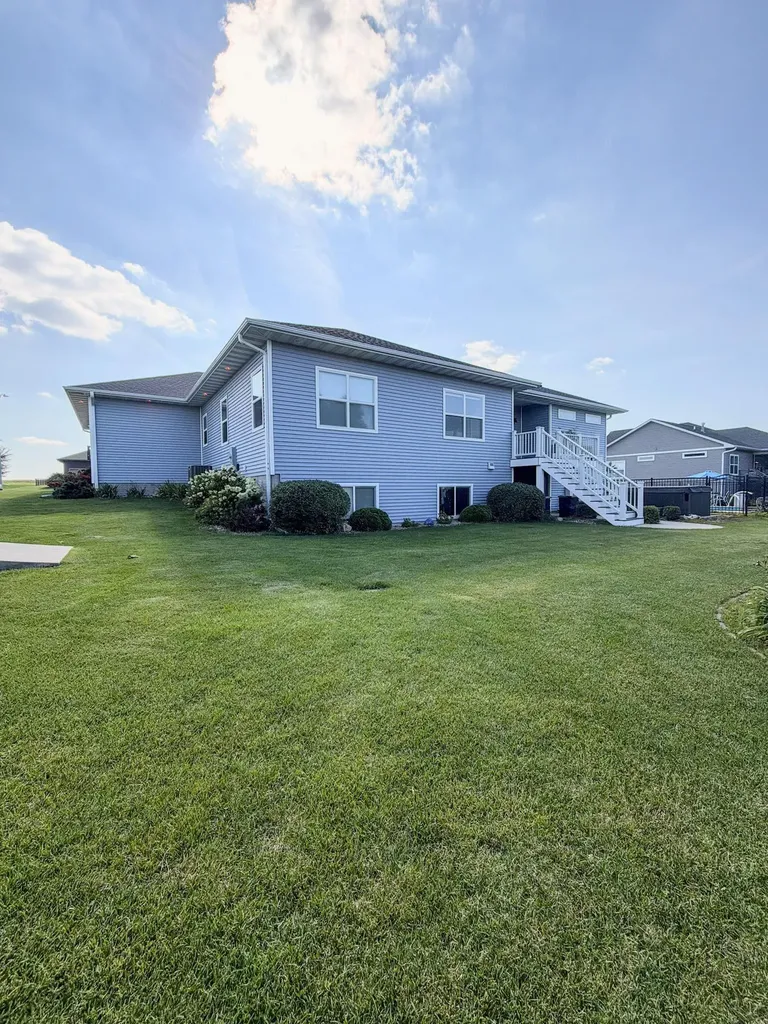4828 Ironwood Drive Cedar Falls IA 50613