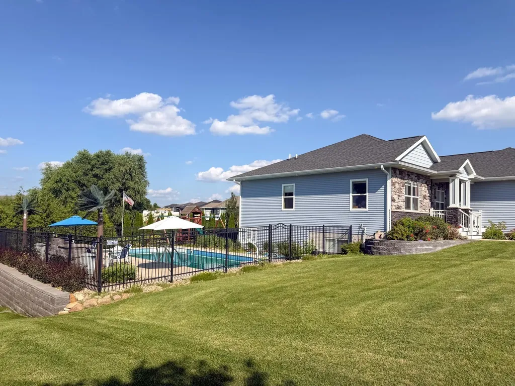 4828 Ironwood Drive Cedar Falls IA 50613
