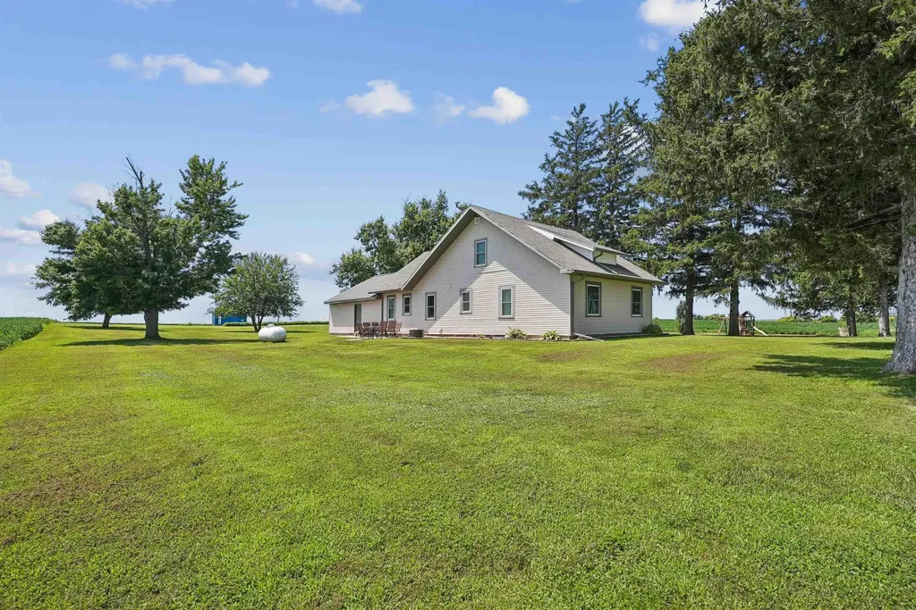 30364 250th Street Eldora IA 50627