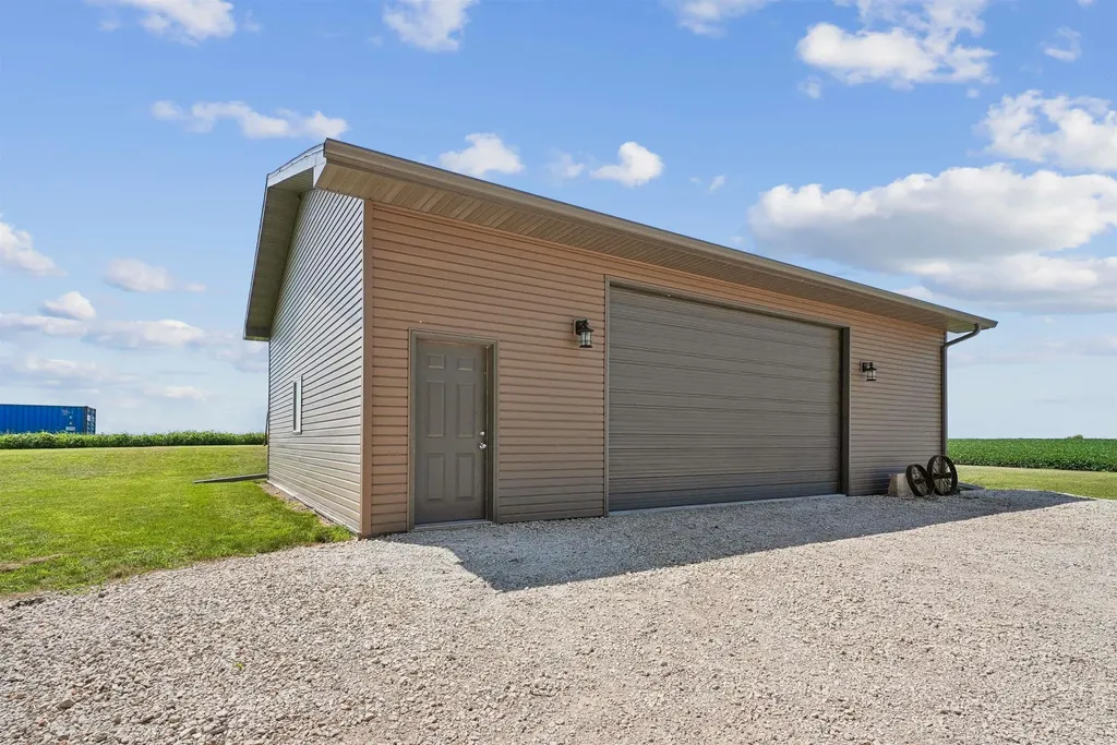 30364 250th Street Eldora IA 50627