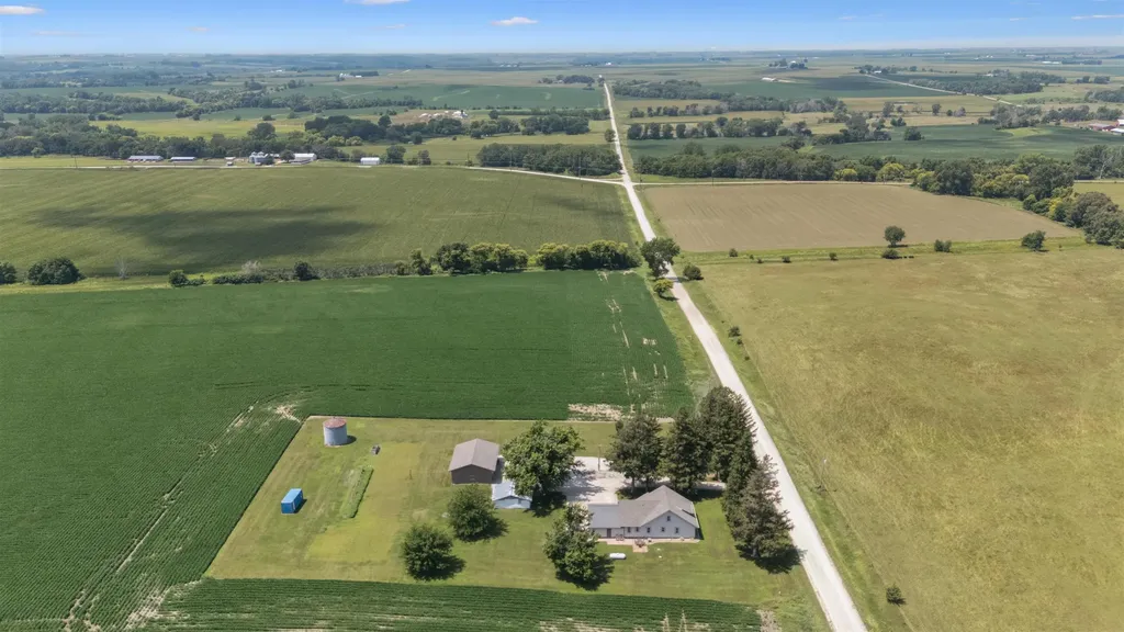 30364 250th Street Eldora IA 50627