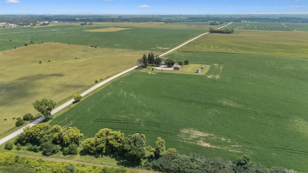 30364 250th Street Eldora IA 50627