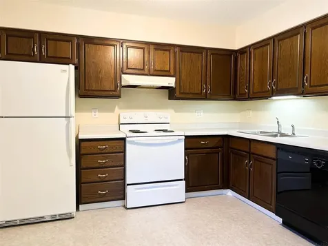 104 E Avenue Grundy Center IA 50638