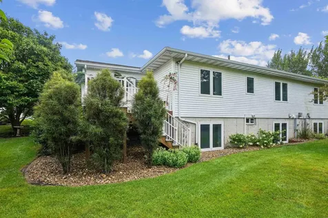 2009 Terrace Drive Cedar Falls IA 50613