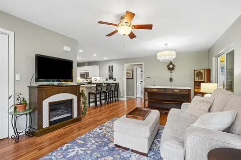 2009 Terrace Drive Cedar Falls IA 50613