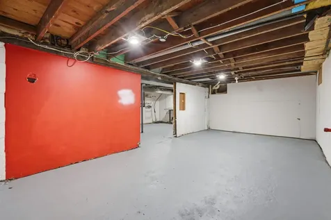 2216 Franklin Street Cedar Falls IA 50613