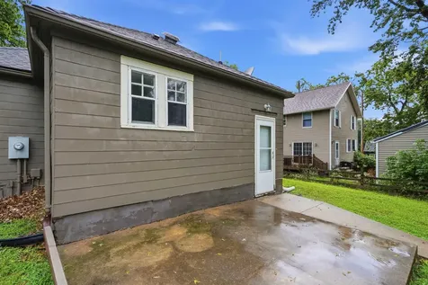 2216 Franklin Street Cedar Falls IA 50613