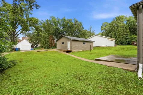 2216 Franklin Street Cedar Falls IA 50613