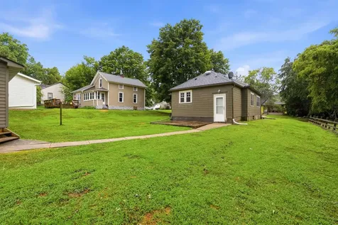 2216 Franklin Street Cedar Falls IA 50613