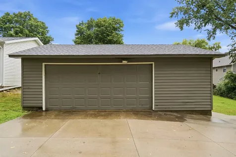 2216 Franklin Street Cedar Falls IA 50613