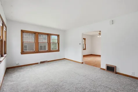 2216 Franklin Street Cedar Falls IA 50613