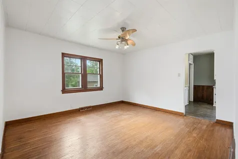 2216 Franklin Street Cedar Falls IA 50613