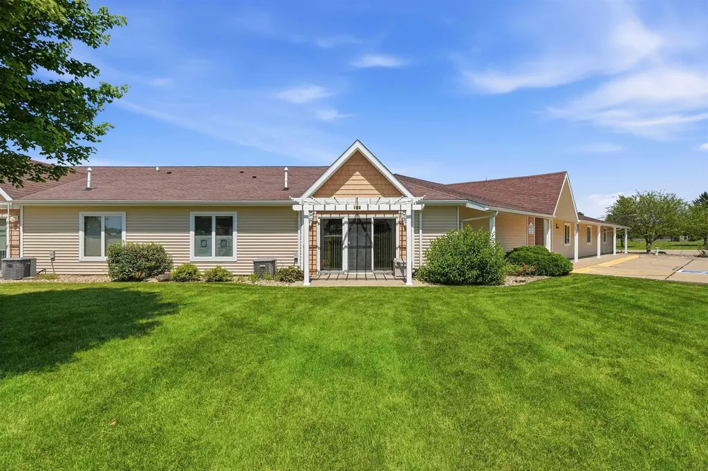 4125 Autumn Ridge Road Cedar Falls IA 50613