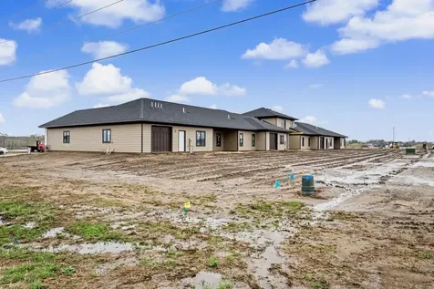 598 Lake Shore Drive Dyersville IA 52040