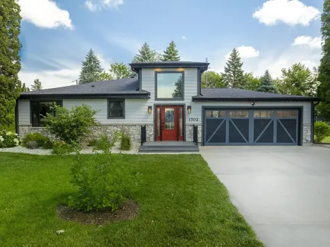 1702 NW 20th Street Waverly IA 50677