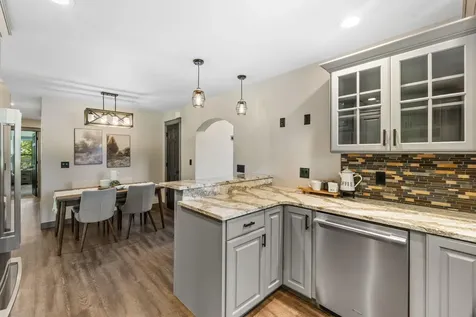 1702 NW 20th Street Waverly IA 50677