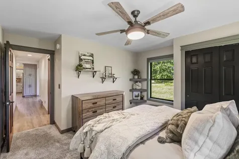 1702 NW 20th Street Waverly IA 50677