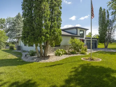1702 NW 20th Street Waverly IA 50677