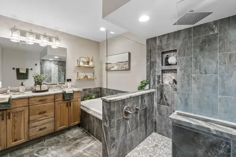 1702 NW 20th Street Waverly IA 50677