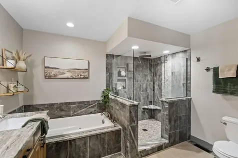 1702 NW 20th Street Waverly IA 50677