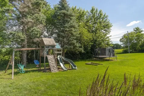 1702 NW 20th Street Waverly IA 50677