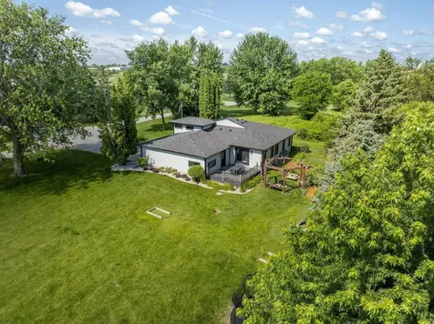 1702 NW 20th Street Waverly IA 50677