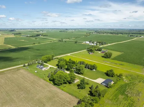 1702 NW 20th Street Waverly IA 50677