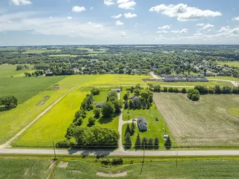 1702 NW 20th Street Waverly IA 50677