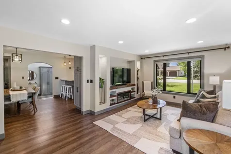 1702 NW 20th Street Waverly IA 50677