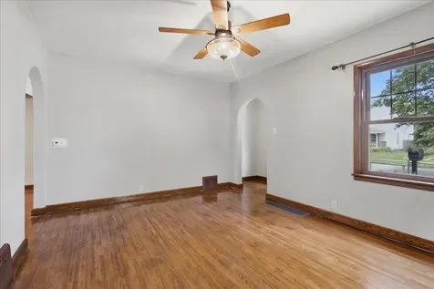 262 Cottage Grove Avenue Waterloo IA 50703