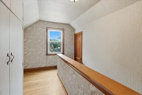 262 Cottage Grove Avenue Waterloo IA 50703