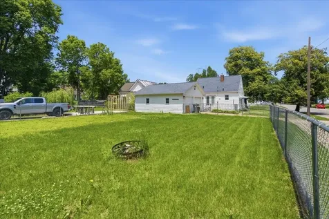 262 Cottage Grove Avenue Waterloo IA 50703