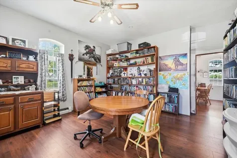 922 3rd Avenue Ackley IA 50601