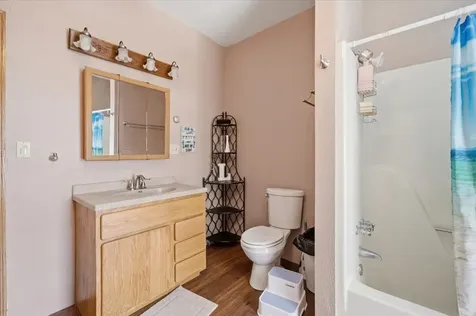 922 3rd Avenue Ackley IA 50601