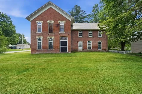 922 3rd Avenue Ackley IA 50601
