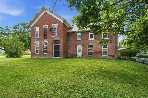 922 3rd Avenue Ackley IA 50601