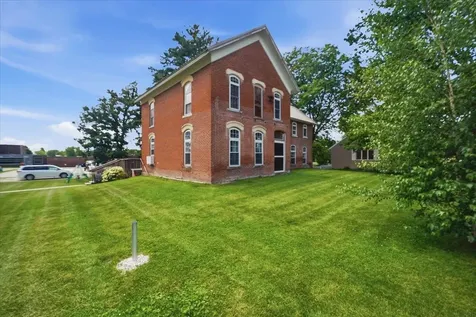 922 3rd Avenue Ackley IA 50601